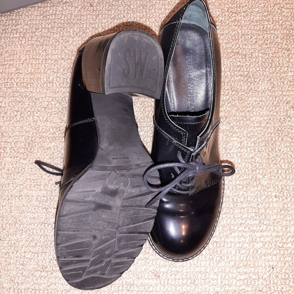 Stuart Weitzman Patent Chunky Heal Shoes - Picture 3 of 3
